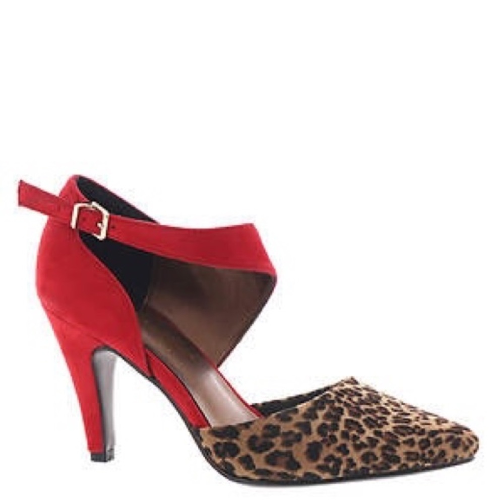 Beacon Arianna (Women's) (worn 1 time)